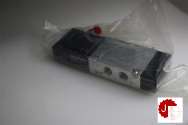 REXROTH	0 820 044 502	control valve