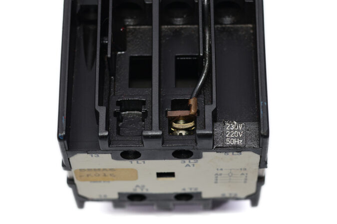 DEMAG DSKR 310 COIL SPEED CHANGE OVER CONTACTOR 220-230 V
