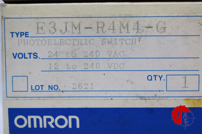 OMRON E3JM-R4M4-G Retro-reflective with M.S.R. function