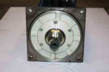 LENZE MDFKABS100-22 SERVO MOTOR