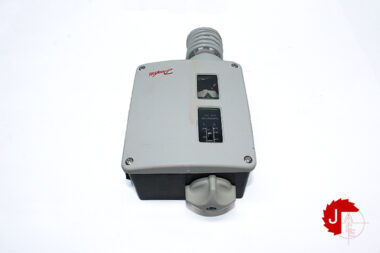 Danfoss 017-503666 Thermostat, RT4