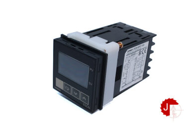 Omron E5CN-R2MT-500 Temperature Controller Relay output