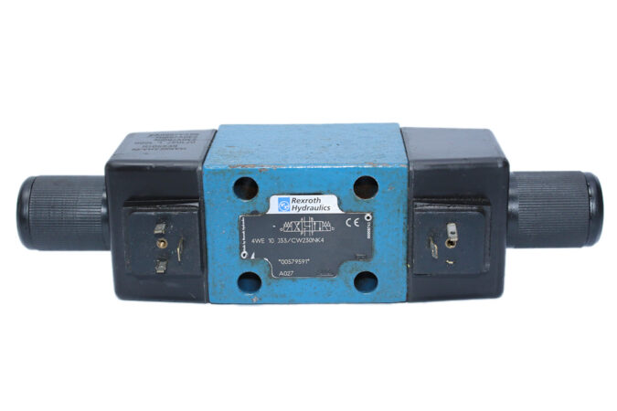 REXROTH R900579591 DIRECTIONAL CONTROL VALVE 4WE10J33/CW230NK4 - Image 3