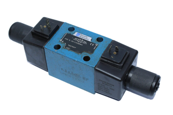 REXROTH R900579591 DIRECTIONAL CONTROL VALVE 4WE10J33/CW230NK4 - Image 4