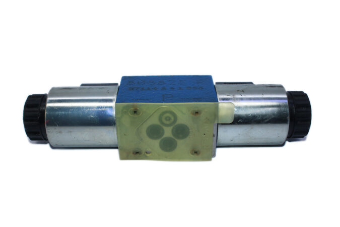 REXROTH R900901045 DIRECTIONAL CONTROL VALVE 4WE 6 J62/EG24N9K4/B08 - Image 5
