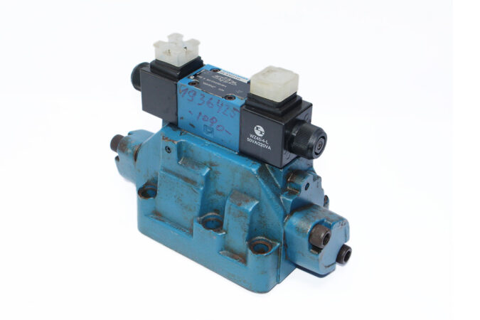 REXROTH R900911762 DIRECTIONAL CONTROL VALVE R900933488 - Image 6