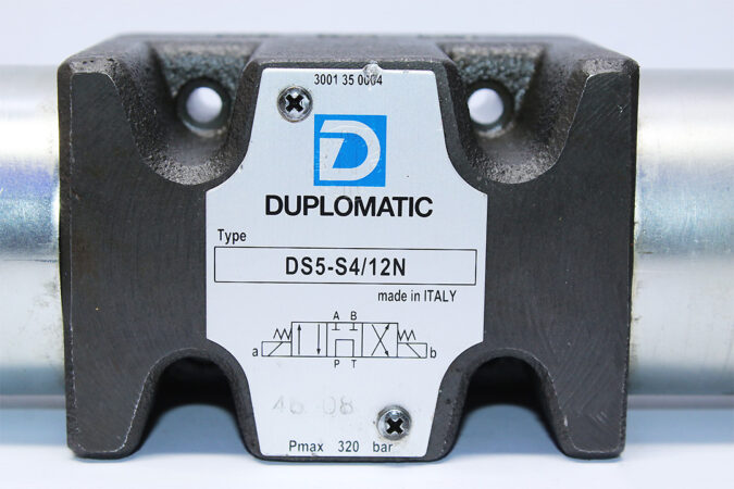 DUPLOMATIC DS5-S4/12N DIRECTIONAL CONTROL VALVE
