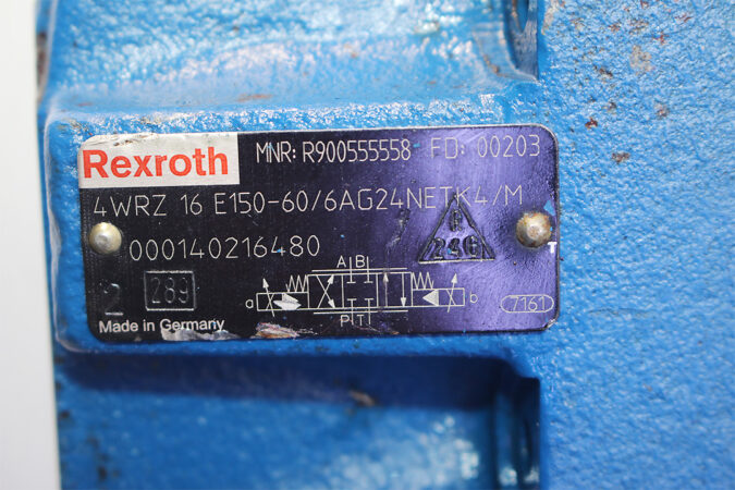 REXROTH R900555558 PILOT OPERATED PROPORTIONAL DIRECTIONAL CONTROL VALVE 4WRZ16E150-60/6AG24NETK4/M