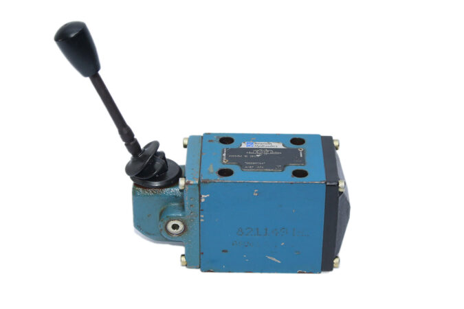REXROTH R900589954 MANUAL DIRECTIONAL VALVE 4WMM10J31/F - Image 4