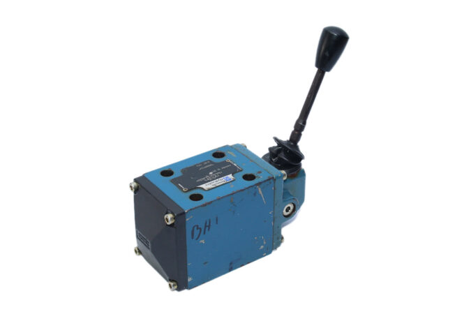 REXROTH R900589954 MANUAL DIRECTIONAL VALVE 4WMM10J31/F - Image 5