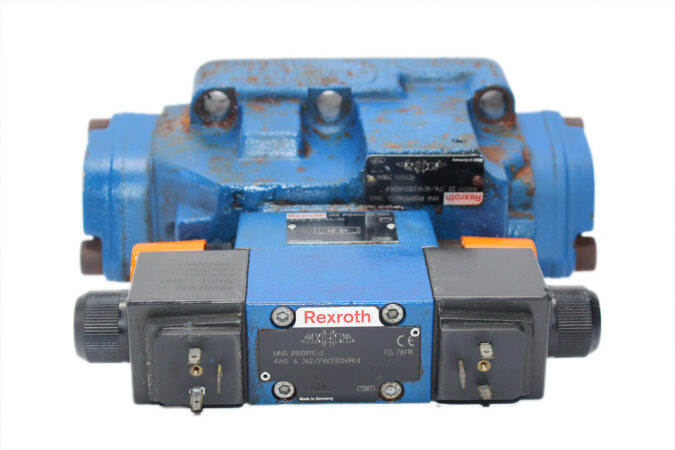 REXROTH R900911762 DIRECTIONAL CONTROL VALVE R900930365 - Image 3