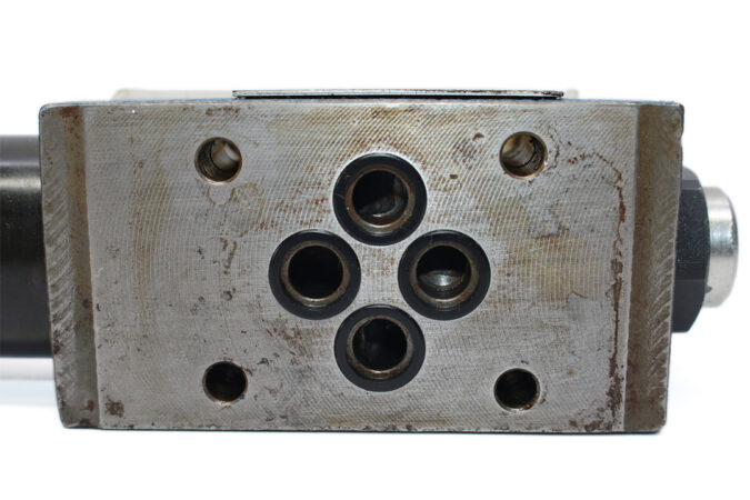 REXROTH R900483786 DIRECT OPERATED PRESSURE REDUCING VALVE ZDR 6 DP2-45/75YM - Image 5