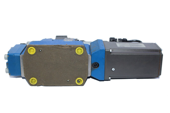 REXROTH R900891138,4WRTE-42/M PROPORTIONAL DIRECTIONAL VALVE R901051819 - Image 9