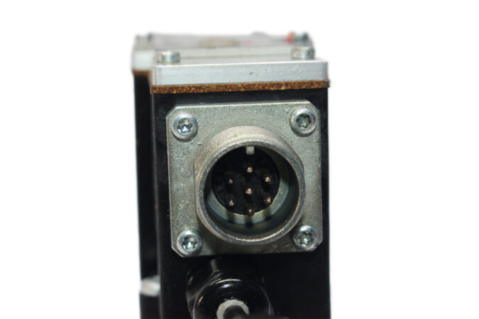 REXROTH R900913359 PROPORTIONAL DIRECTIONAL VALVE 4WREE6W1-32-24/G24K31/A1V - Image 7