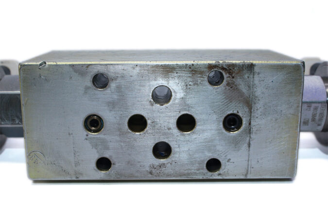 REXROTH R901111420 INTERMEDIATE PLATE HSZ 06 A484-3X/AS1N-BS1NG24N11K4M00 - Image 3