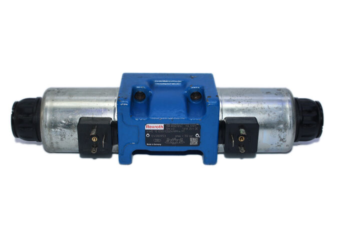 REXROTH R901278761 DIRECTIONAL CONTROL VALVE 4WE10E50/EG24N9K4/M - Image 3