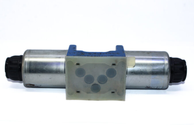 REXROTH R901278761 DIRECTIONAL CONTROL VALVE 4WE10E50/EG24N9K4/M - Image 5