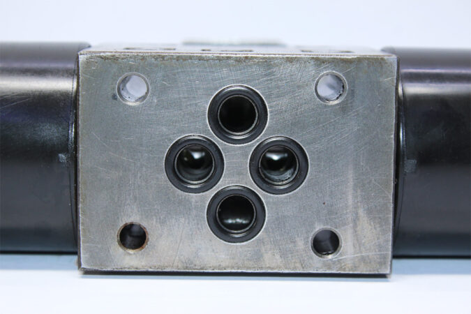 NACHI SE-G01-E3X-GR-D2-40 LOW POWER SOLENOID VALVE - Image 5