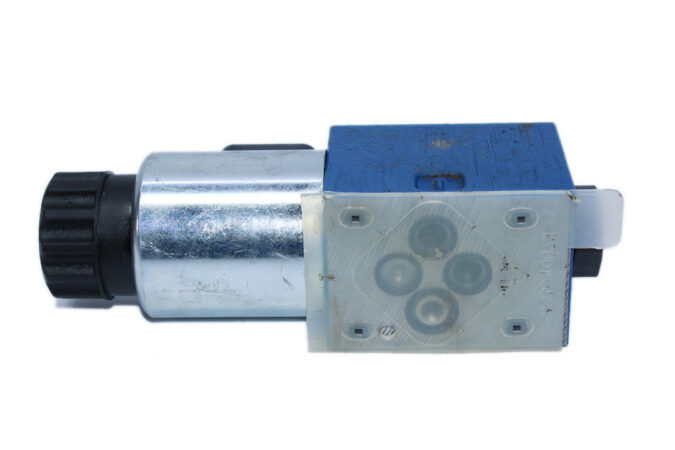 REXROTH R900223864 DIRECTIONAL CONTROL VALVE M-3SED6CK13/350CG24N9K4 - Image 6