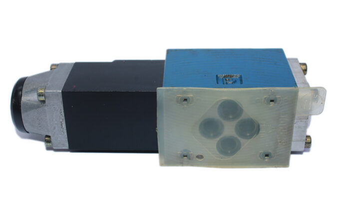 REXROTH R900331932 DIRECTIONAL CONTROL VALVE 3WE6B9-53/AG24NK4 - Image 5