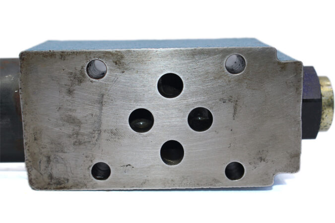 REXROTH R900483787 PRESSURE REDUCING VALVE ZDR6DP2-43/150YM - Image 4