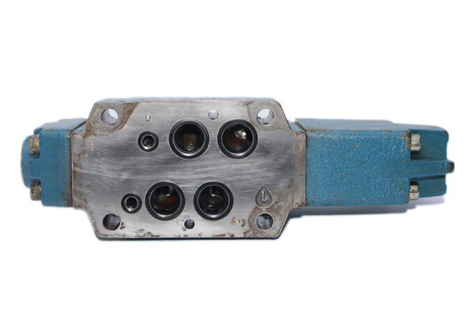 REXROTH R900572222 PILOT OPERATED PROPORTIONAL DIRECTIONAL CONTROL VALVE 4WRZ16W100-60/6AG24NZ4/M - Image 7
