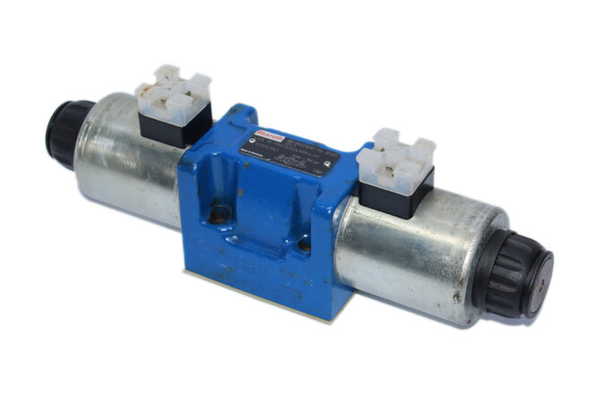 REXROTH R901278787 DIRECTIONAL CONTROL VALVE 4WE10M50/EG24N9K4/M - Image 6