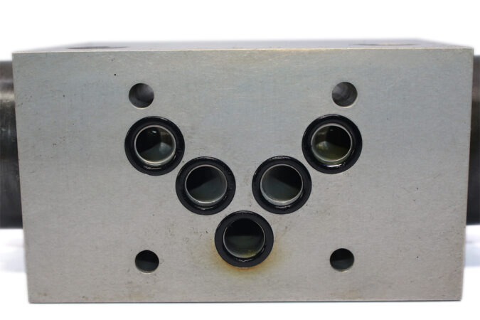 REXROTH 4 WS 2EM10-1X/75 B 2E T3 15 Z8 A 4-WAY DIRECTIONAL SERVO VALVE - Image 6