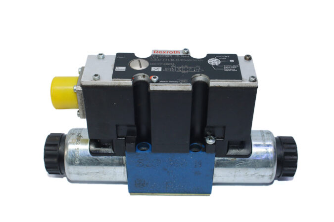 REXROTH R900928872 PROPORTIONAL DIRECTIONAL VALVE 4WRAE6E1-30-22/G24N9K31/A1V - Image 5