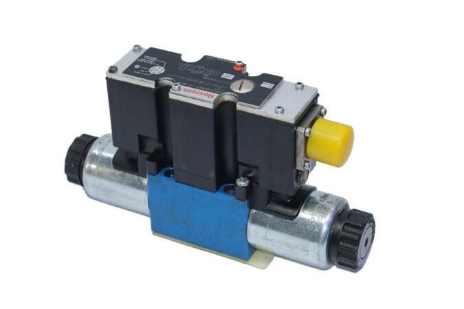 REXROTH R900928872 PROPORTIONAL DIRECTIONAL VALVE 4WRAE6E1-30-22/G24N9K31/A1V - Image 6
