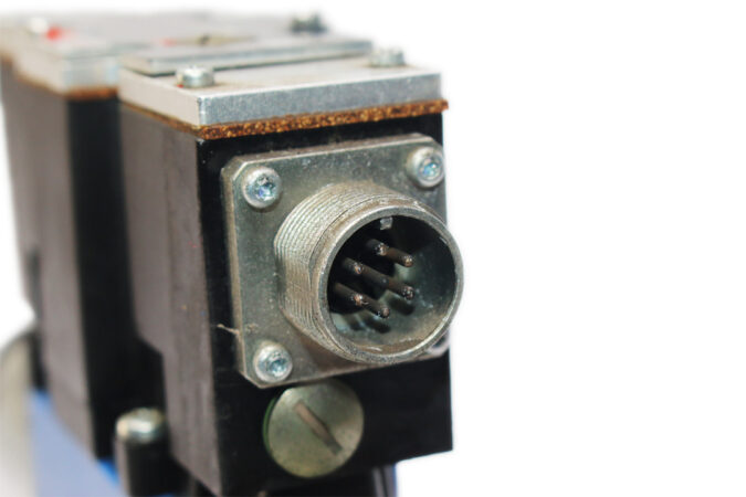 REXROTH R900930264,3DREPE6C-20=25EG24N9K31/A1V=00 PROPORTIONAL PRESSURE REDUCING VALVE R901146849 - Image 8