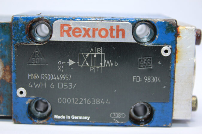 REXROTH R900449957 DIRECTIONAL CONTROL VALVE 4WH6D53/