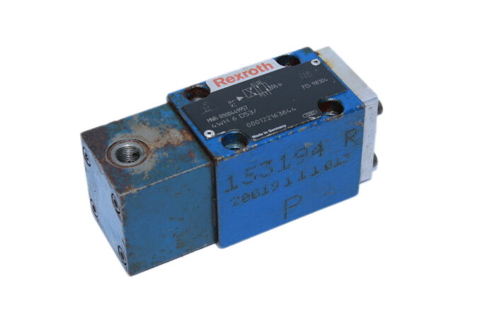 REXROTH R900449957 DIRECTIONAL CONTROL VALVE 4WH6D53/