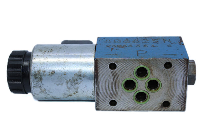 REXROTH R900564105 DIRECTIONAL CONTROL VALVE 4WE6D62/EG24N9K4/V - Image 5