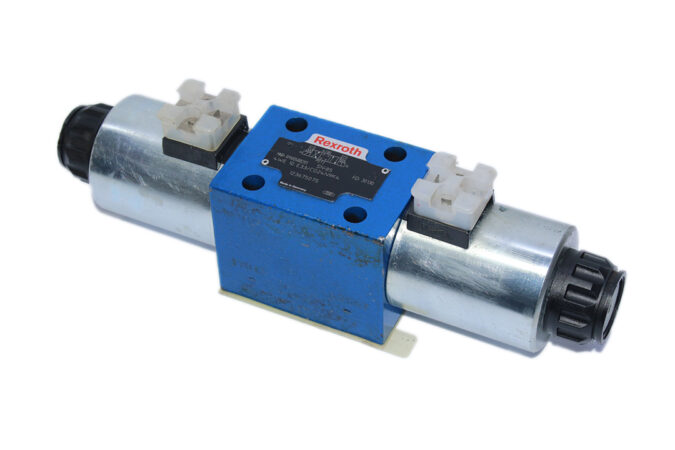 REXROTH R900588201 DIRECTIONAL CONTROL VALVE 4WE 10 E33/CG24N9K4 - Image 5