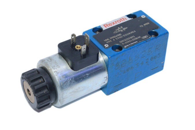 REXROTH R900561280 DIRECTIONAL CONTROL VALVE 4WE 6 EA62/EG24N9K4