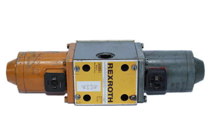REXROTH 4WE 10E11/LW220-50N DIRECTIONAL CONTROL VALVE - Image 4