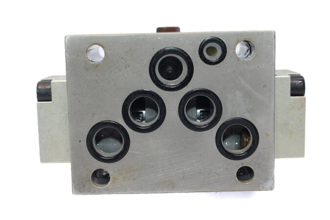 REXROTH 4WS2EM10-40/45B2ET315Z8D/M SERVO VALVE - Image 5