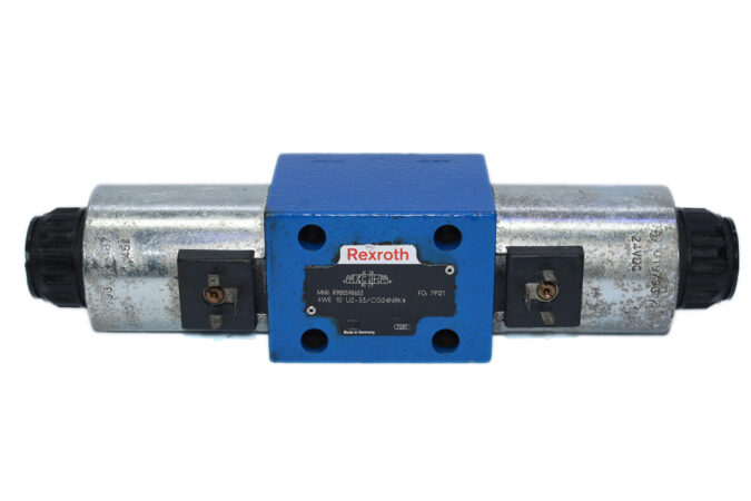 REXROTH R900598653 DIRECTIONAL CONTROL VALVE 4WE 10 U2-33/CG24N9K4 - Image 3