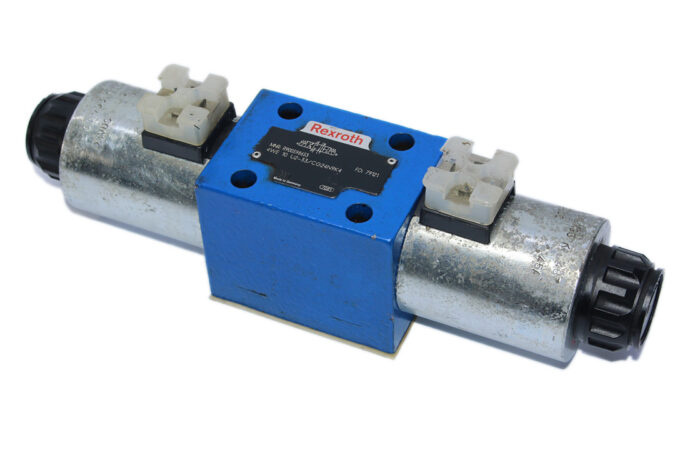 REXROTH R900598653 DIRECTIONAL CONTROL VALVE 4WE 10 U2-33/CG24N9K4 - Image 6