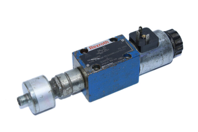 REXROTH R900616979 DIRECTIONAL CONTROL VALVE 4WE6B62/EG24N9K4QM0G24