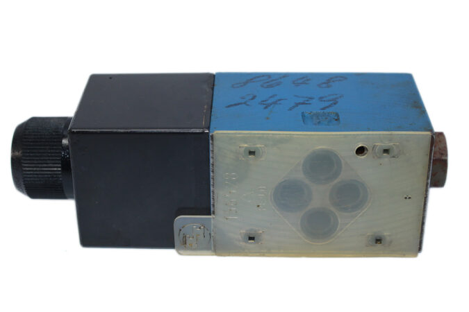 REXROTH R900920548 DIRECTIONAL CONTROL VALVE 4WE6D61/EW230N9K4/B08 - Image 4