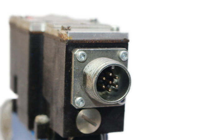 REXROTH R900954489,3DREPE6C-20=25EG24K31/A1M=00 PROPORTIONAL PRESSURE REDUCING VALVE R901221553 - Image 9