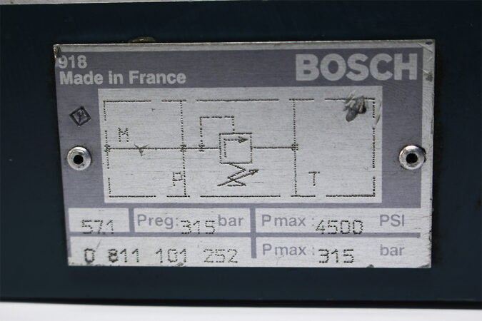 BOSCH 0 811 101 252 PRESSURE RELIEF VALVE