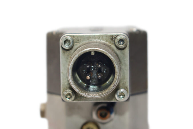 REXROTH R900324693 SERVO DIRECTIONAL VALVE 4WS3EE 25-1/B2…K8.2.STUFE - Image 3
