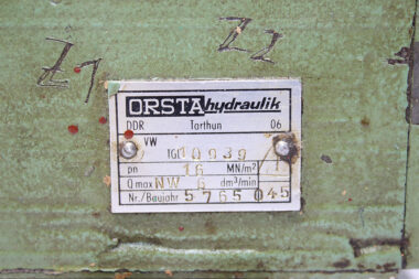 ORSTA TGL 10939 DIRECTIONAL CONTROL VALVE