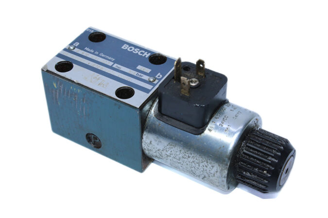 BOSCH 0 810 091 222 DIRECTIONAL CONTROL VALVE 081WV06P1V1010WS024/00D0