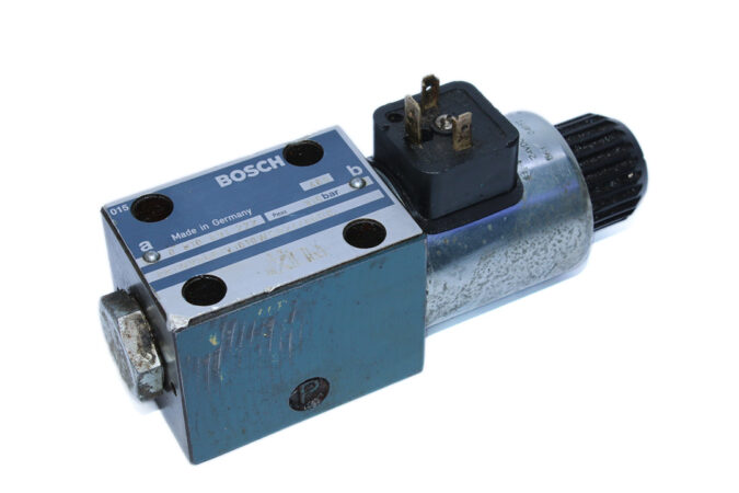 BOSCH 0 810 091 222 DIRECTIONAL CONTROL VALVE 081WV06P1V1010WS024/00D0 - Image 4