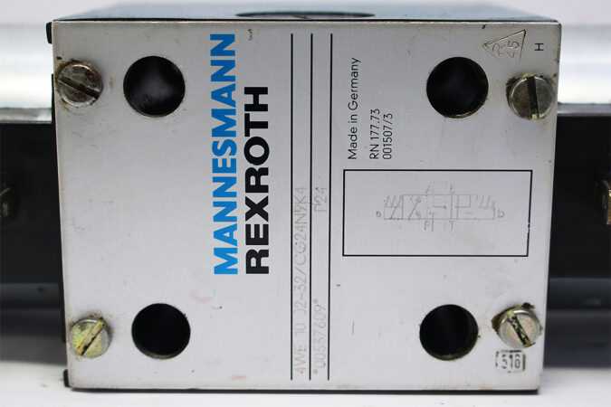 REXROTH R900537609 DIRECTIONAL CONTROL VALVE 4WE 10 J2-32/CG24N9K4 - Image 4