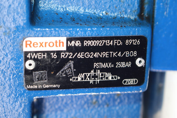 REXROTH R900901045 DIRECTIONAL CONTROL VALVE R900927134 - Image 4